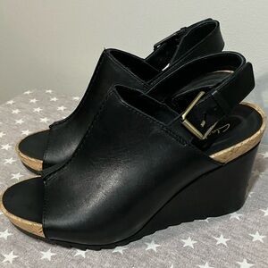 Clarks Open Toe Wedge Platform Shoes Women’s 7.5 Black Genuine Leather Worn 1X